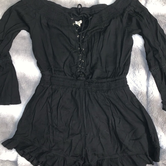 Off Shoulder Romper - Picture 3 of 3